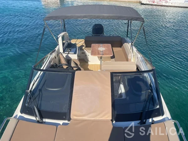 Quicksilver Activ 755 Sundeck - Yacht Charter Sailica