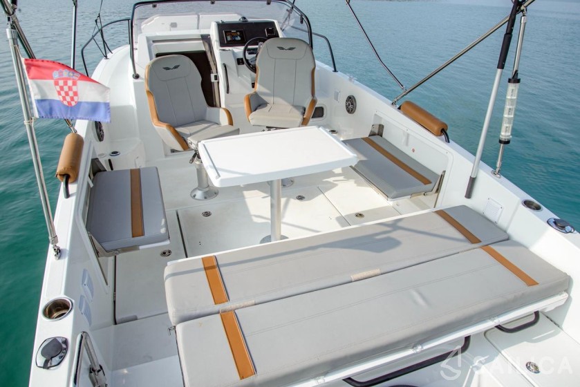 Beneteau Flyer 8 SUNdeck - Yacht Charter Sailica