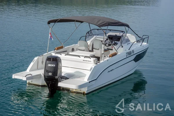Beneteau Flyer 8 SUNdeck - Yacht Charter Sailica