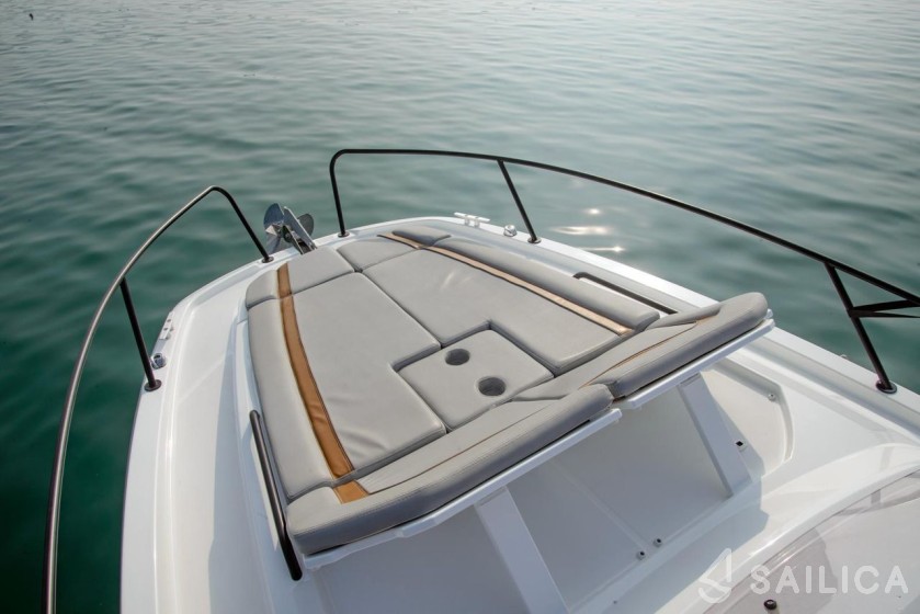 Beneteau Flyer 8 SUNdeck - Yacht Charter Sailica