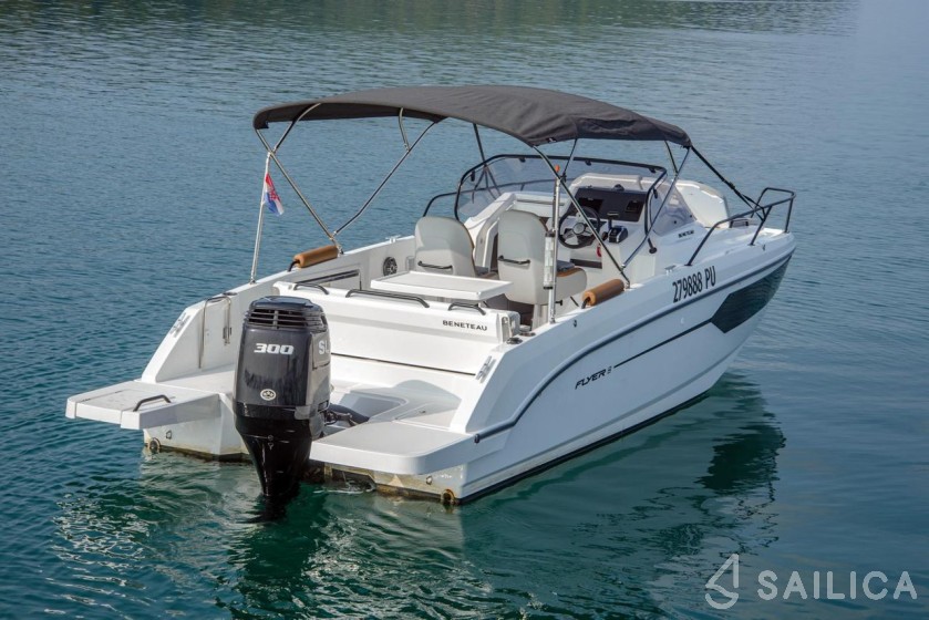 Beneteau Flyer 8 SUNdeck - Yacht Charter Sailica
