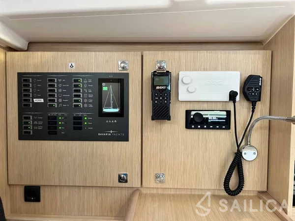 Bavaria 46 Cruiser - Yacht Charter Sailica