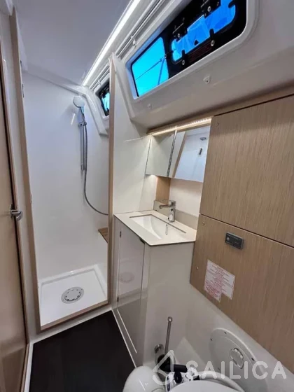 Bavaria 46 Cruiser - Yacht Charter Sailica