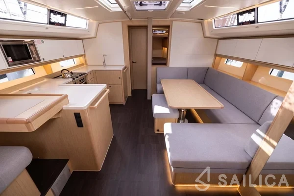 Bavaria 46 Cruiser - Yacht Charter Sailica