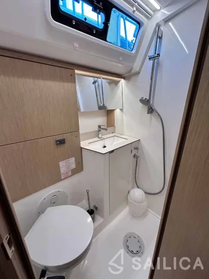 Bavaria 46 Cruiser - Yacht Charter Sailica