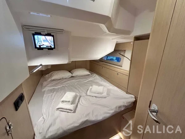 Bavaria 46 Cruiser - Yacht Charter Sailica