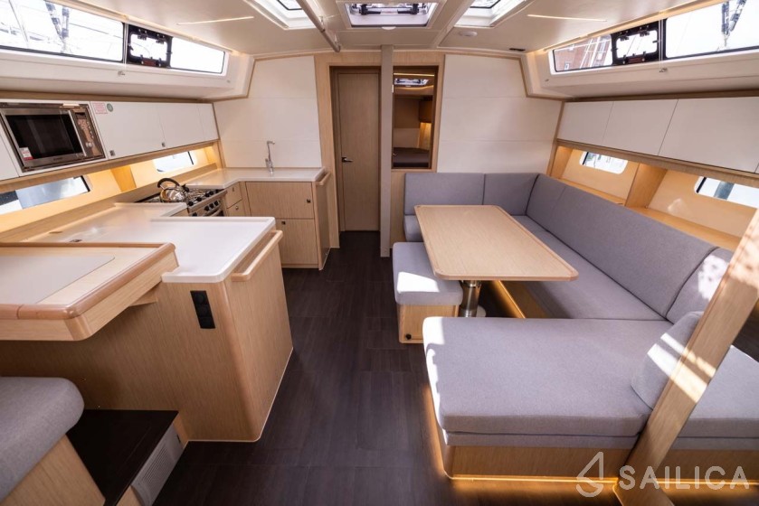 Bavaria 46 Cruiser - Yacht Charter Sailica