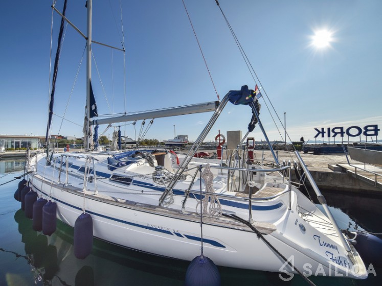 Bavaria 44 - Yacht Charter Sailica