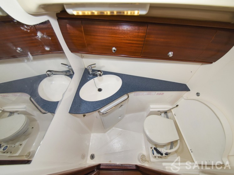Bavaria 44 - Yacht Charter Sailica