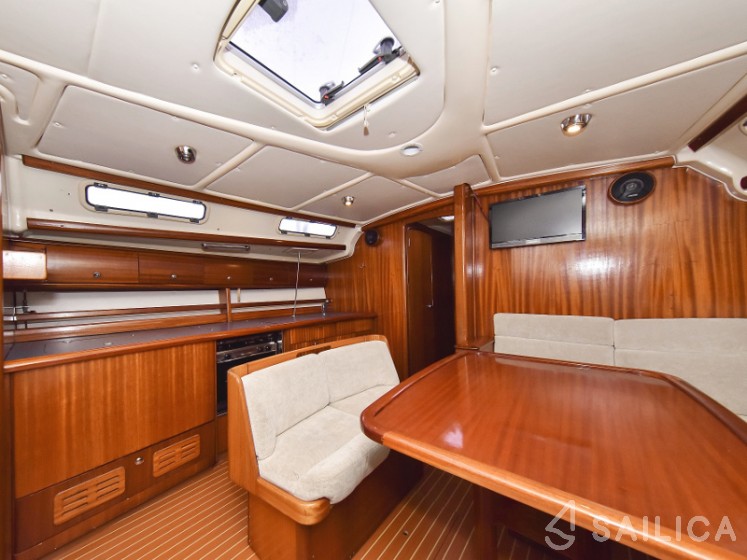 Bavaria 44 - Yacht Charter Sailica