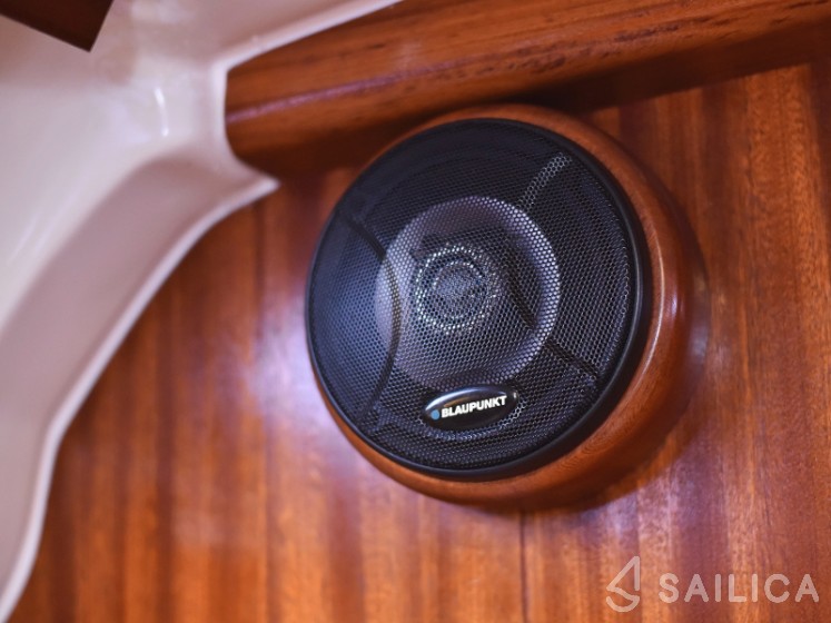 Bavaria 44 - Yacht Charter Sailica