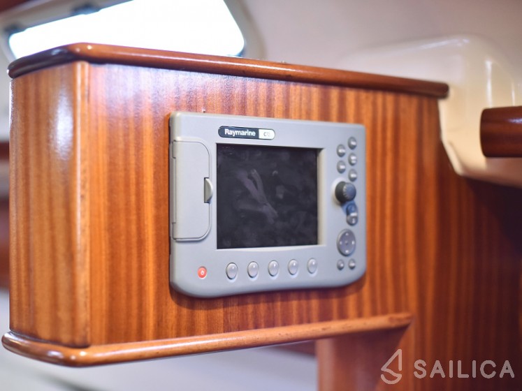 Bavaria 44 - Yacht Charter Sailica