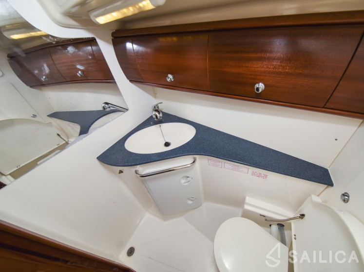 Bavaria 44 - Yacht Charter Sailica