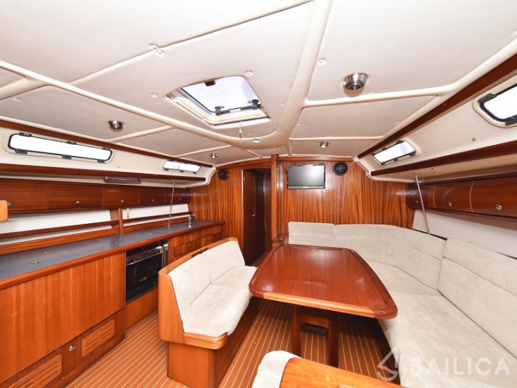 Bavaria 44 - Yacht Charter Sailica