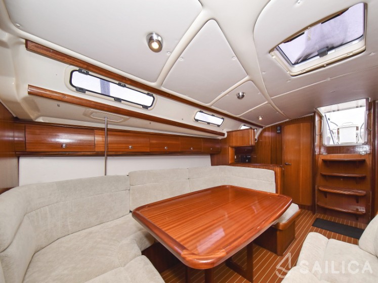 Bavaria 44 - Yacht Charter Sailica