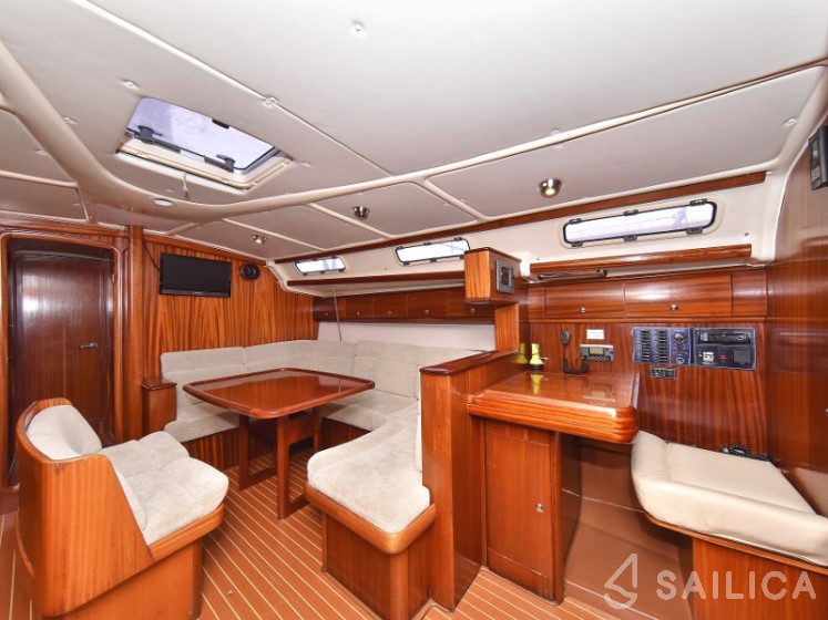 Bavaria 44 - Yacht Charter Sailica