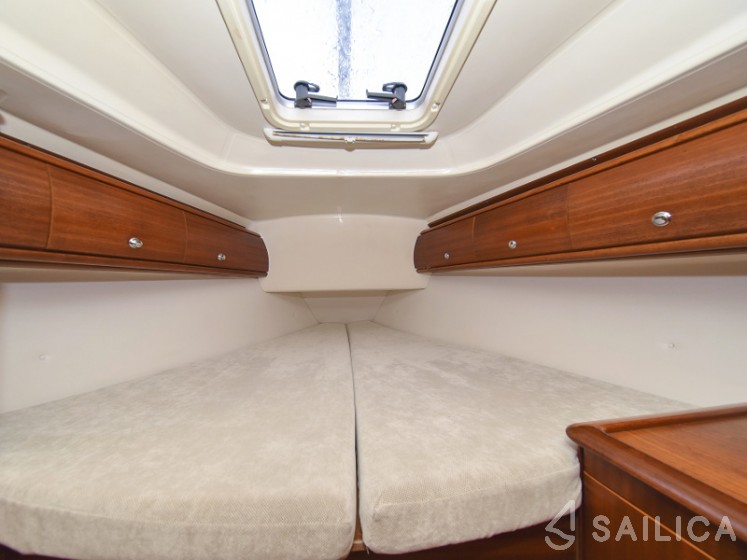 Bavaria 44 - Yacht Charter Sailica