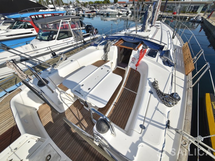 Bavaria 44 - Yacht Charter Sailica