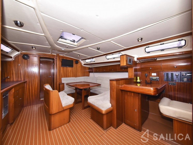 Bavaria 44 - Yacht Charter Sailica