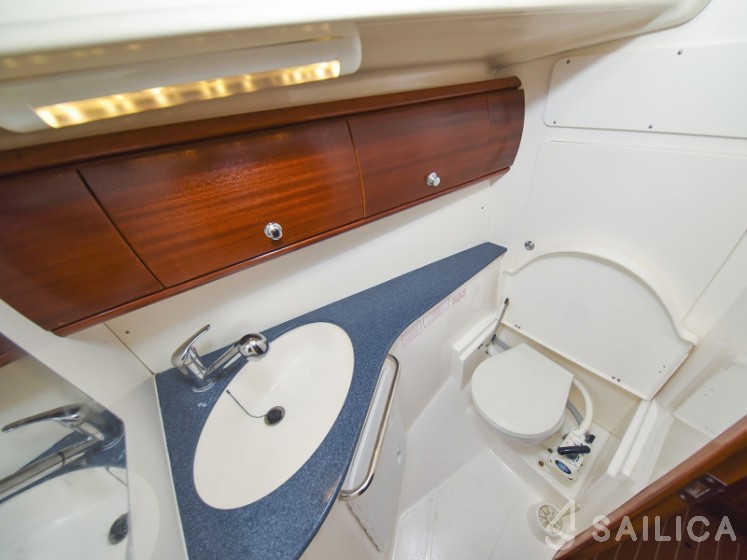 Bavaria 44 - Yacht Charter Sailica