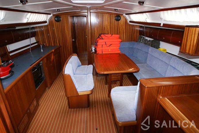 Bavaria 44 - Yacht Charter Sailica