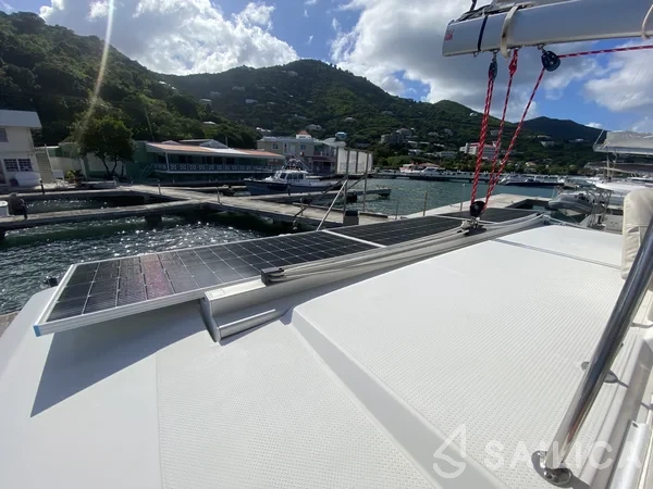 Helia 44 - Yacht Charter Sailica