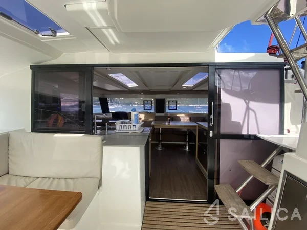 Helia 44 - Yacht Charter Sailica