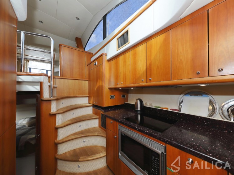 Manhattan 50 - Yacht Charter Sailica