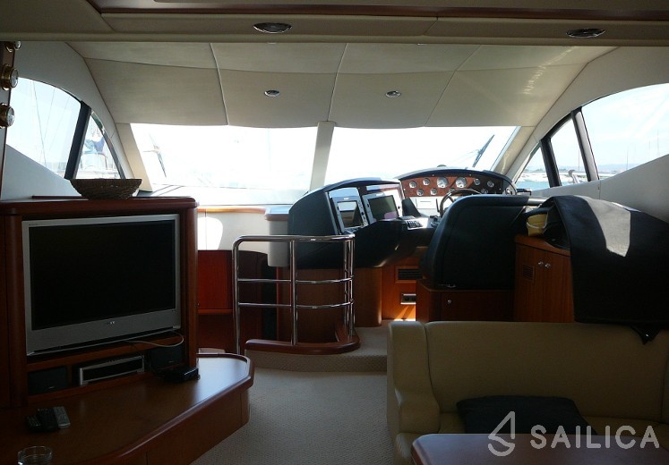 Manhattan 50 - Yacht Charter Sailica