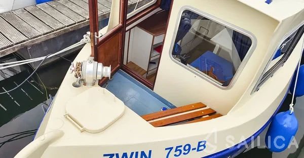 Custom Built - Yacht Charter Sailica