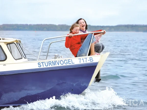 Motorboat - Yacht Charter Sailica