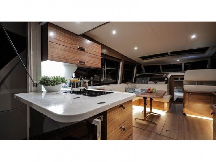 Greenline 40 - Yacht Charter Sailica
