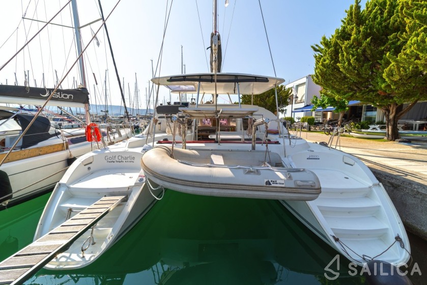 Lagoon 380 - Yacht Charter Sailica
