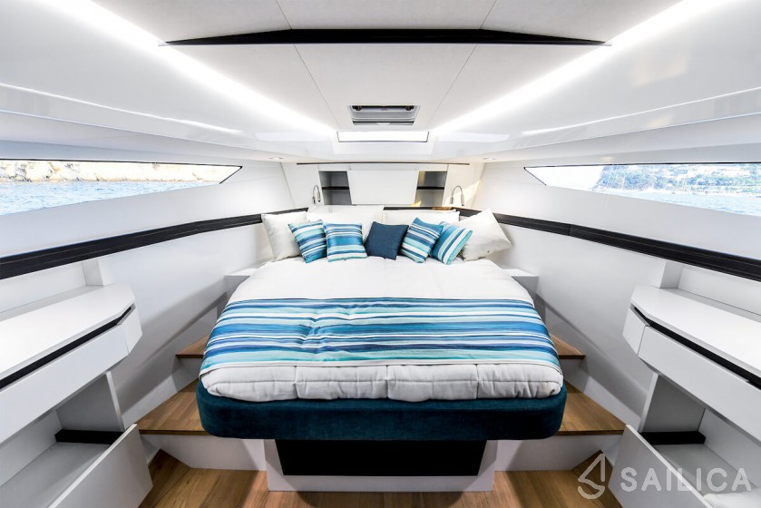 Fiart Seawalker 39 - Yacht Charter Sailica