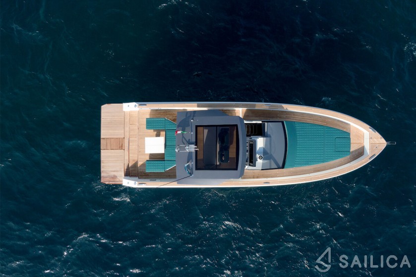 Fiart Seawalker 39 - Yacht Charter Sailica