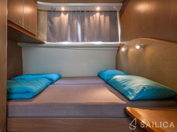 Pénichette 1020 - Yacht Charter Sailica