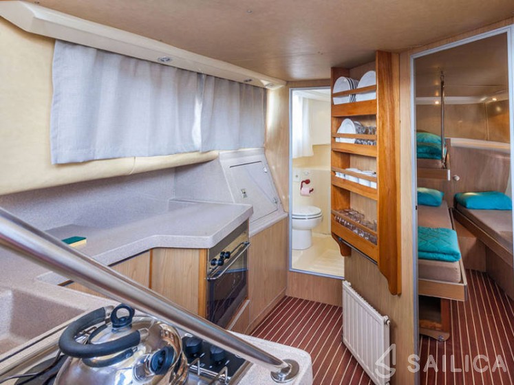 Pénichette 1020 - Yacht Charter Sailica