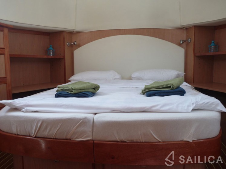 Pénichette 1022 - Yacht Charter Sailica