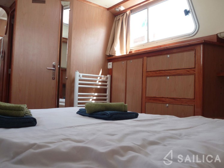 Pénichette 1022 - Yacht Charter Sailica