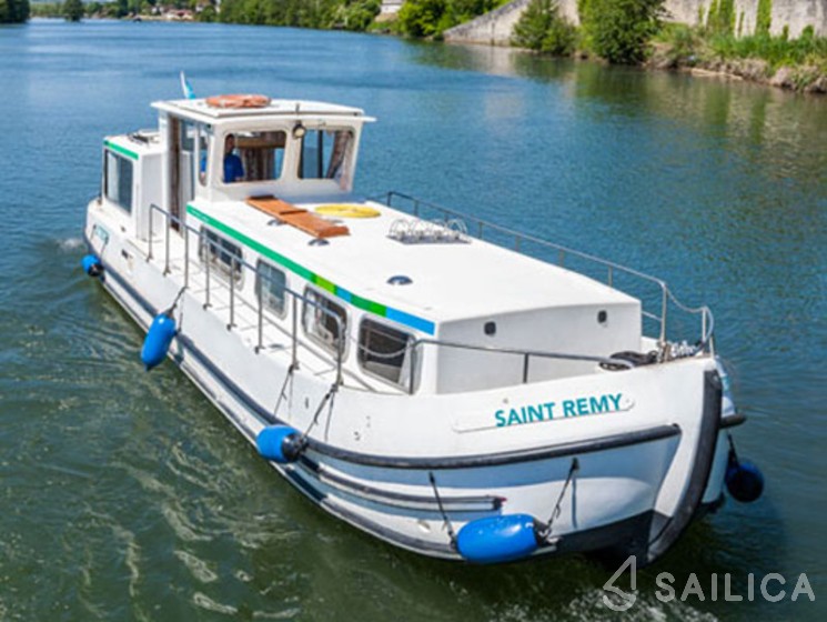 Pénichette 1107 - Yacht Charter Sailica