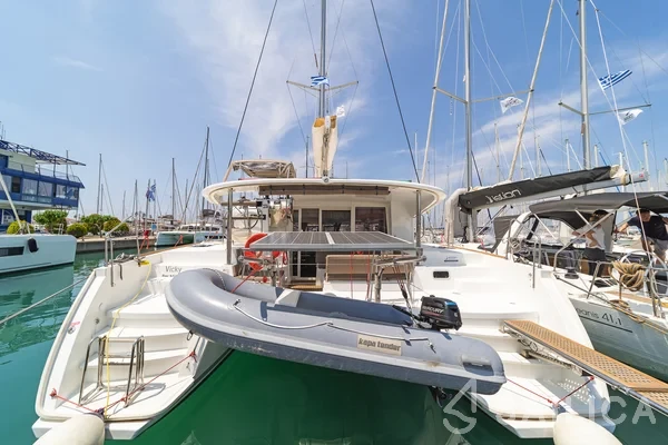 Lagoon 400 S2 - Yacht Charter Sailica