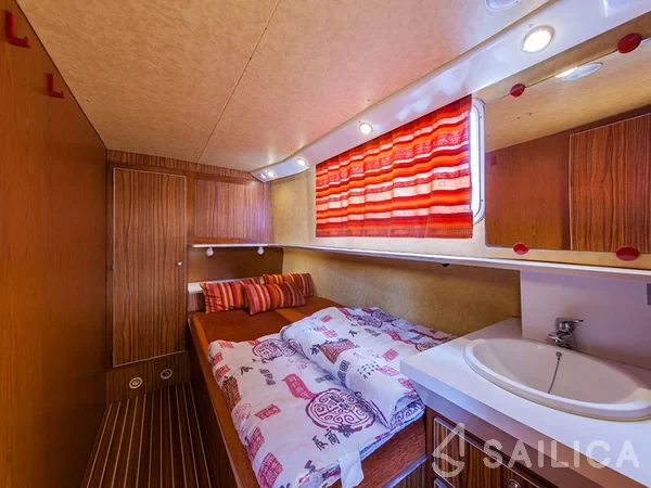 Pénichette 1120 - Yacht Charter Sailica