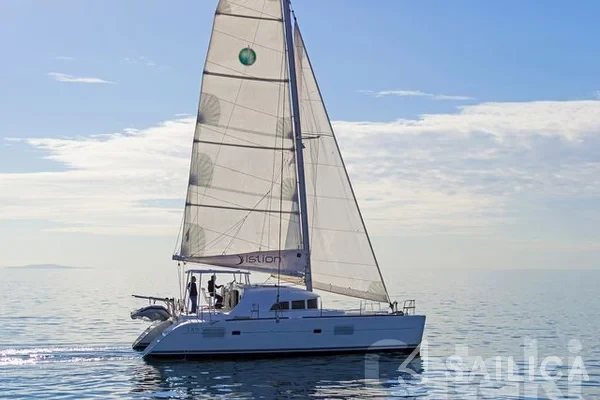 Lagoon 380 S2 - Yacht Charter Sailica