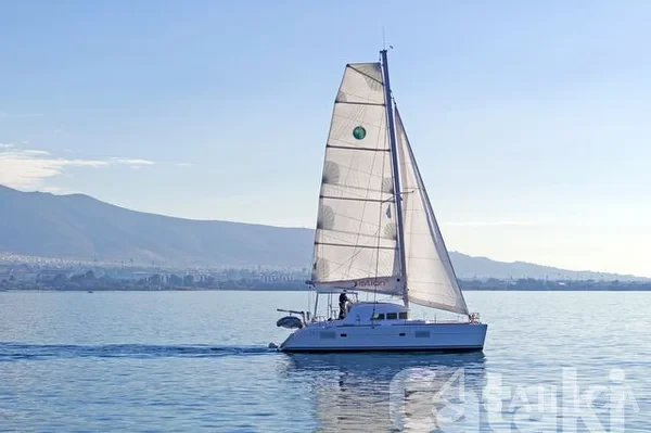 Lagoon 380 S2 - Yacht Charter Sailica