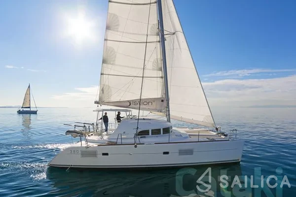 Lagoon 380 S2 - Yacht Charter Sailica