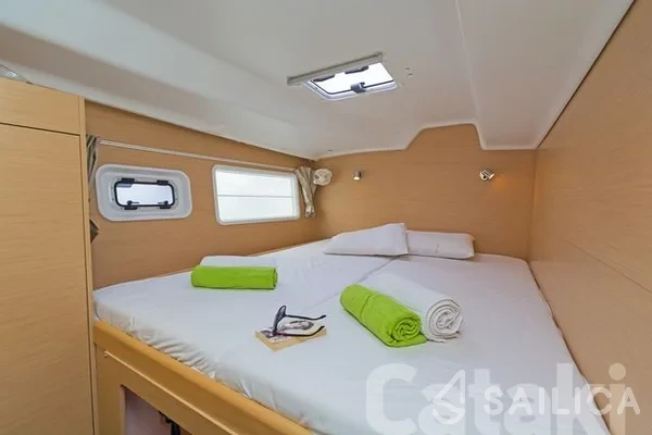 Lagoon 380 S2 - Yacht Charter Sailica