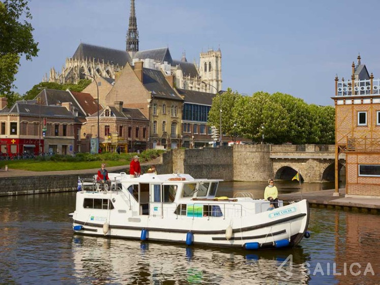 Pénichette 1180 - Yacht Charter Sailica