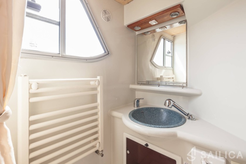 Pénichette 1180 - Yacht Charter Sailica