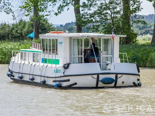 Pénichette 1260 - Yacht Charter Sailica