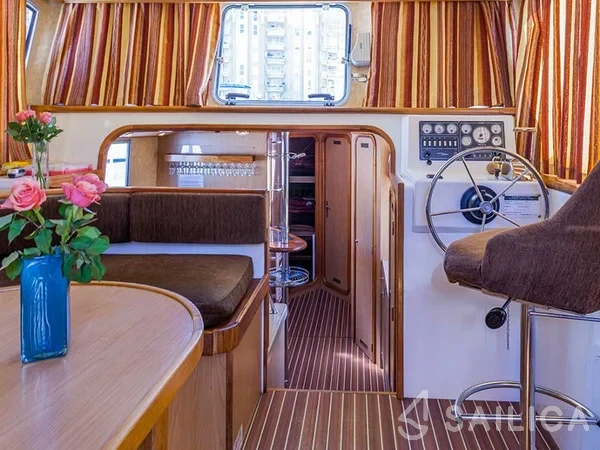 Pénichette 1500FB - Yacht Charter Sailica